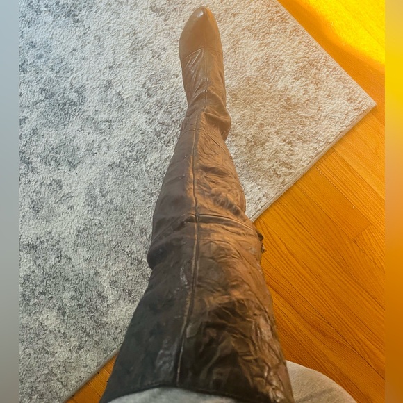 Thigh-high Report boots - Picture 6 of 8